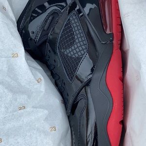 Jordan Mars 270 Size 7Y